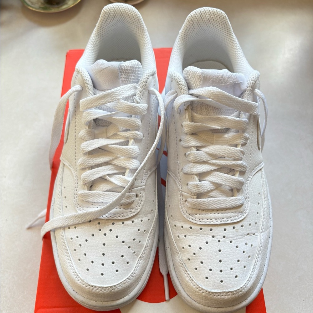 Nike Court Vision Lo NN Women’s size 6 white
